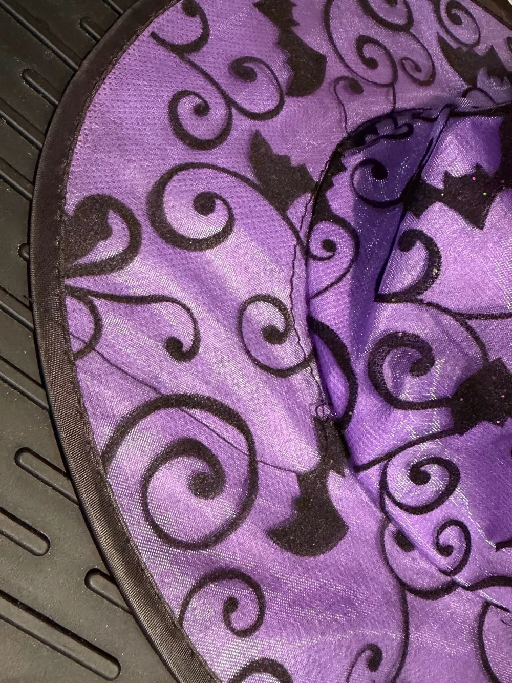 Y2K Vtg 2010 Purple & Black Velvet Flock Bat Swirl Witch Hat Costume Accent